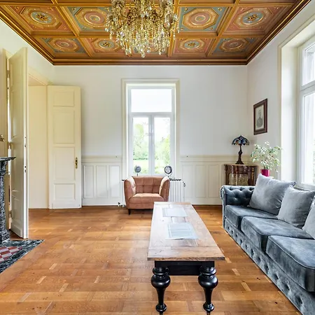 Δωμάτια σε οικογενειακή κατοικία Au Chateau 104 *